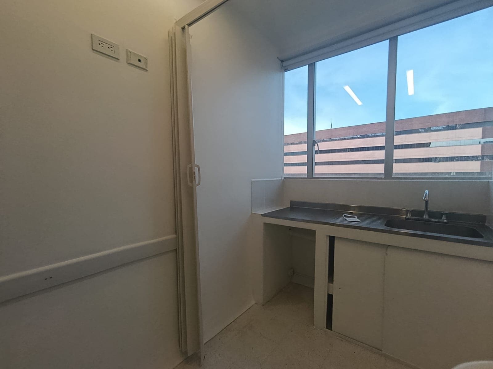 Consultorio en arriendo en Mayorca, Sabaneta — foto 3 de 11