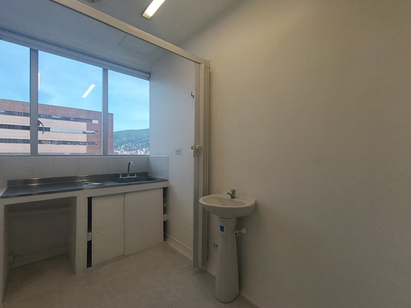 Consultorio en arriendo en Mayorca, Sabaneta — foto 4 de 11