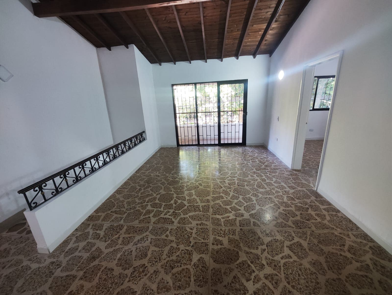 Casa Comercial en arriendo en Malibú, Belen, Medellín — foto 2 de 20