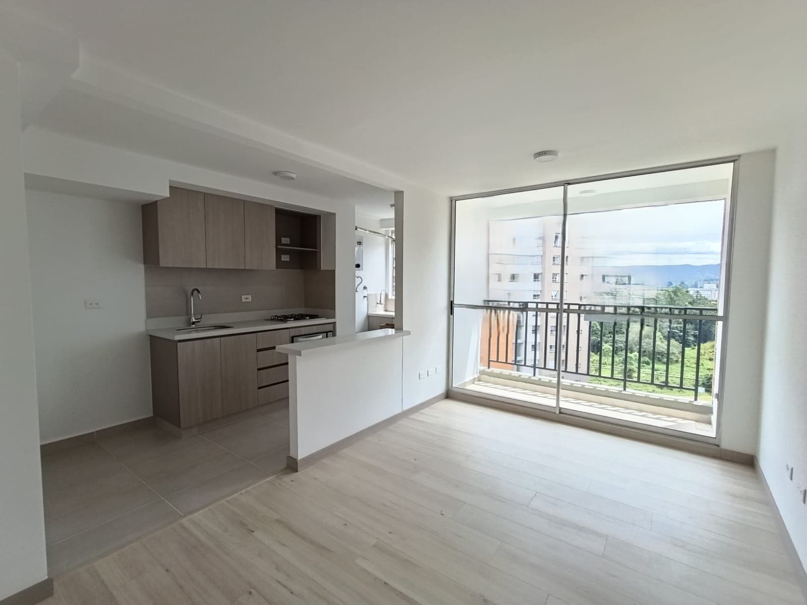 Apartamento en arriendo en Los Colegios, Rionegro — foto 1 de 9