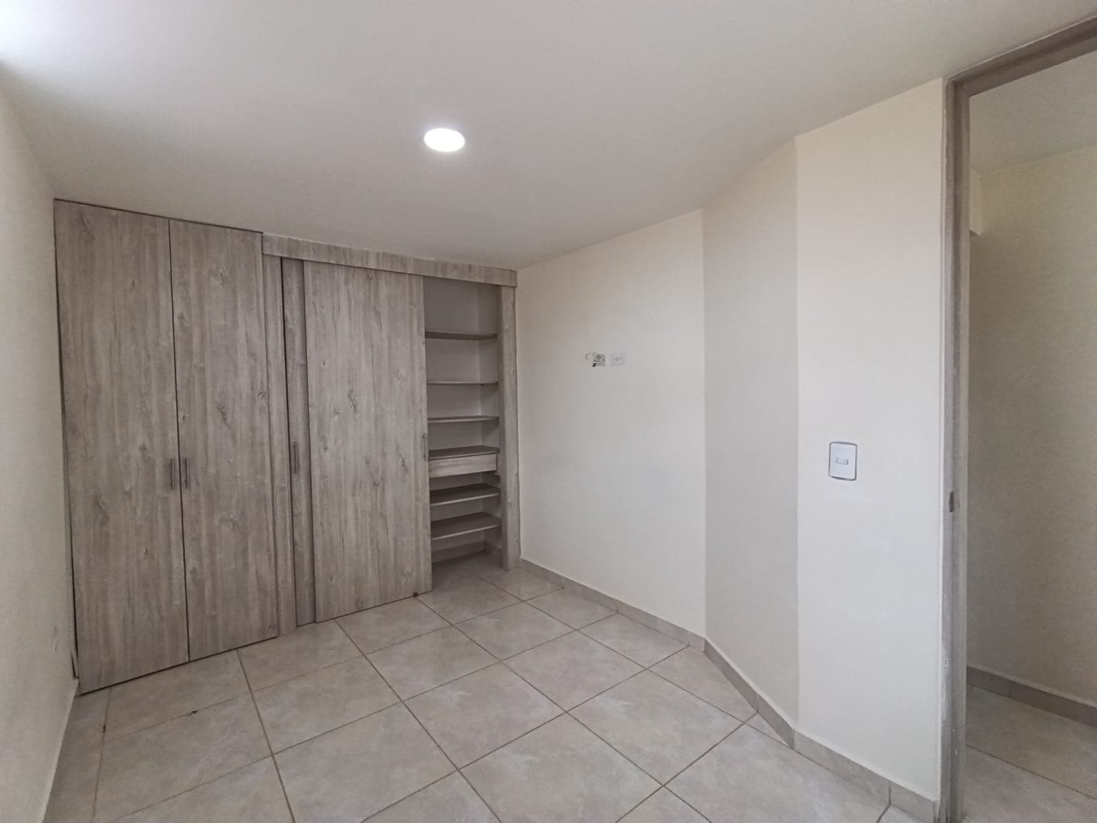 Apartamento en arriendo en Calle Larga, Sabaneta — foto 2 de 19