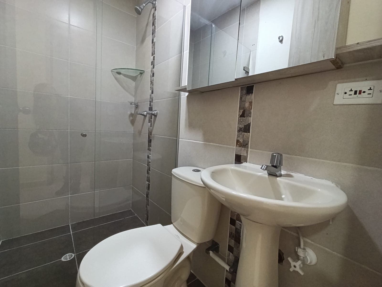 Apartamento en arriendo en Calle Larga, Sabaneta — foto 3 de 19