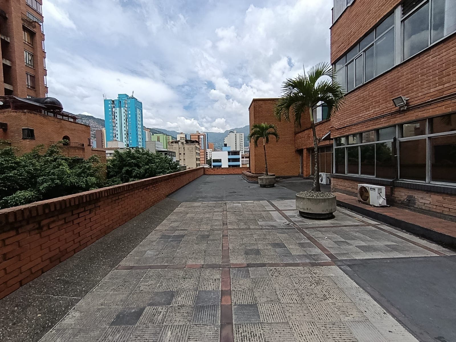 Local en arriendo en La Candelaria, Centro, Medellín — foto 3 de 19