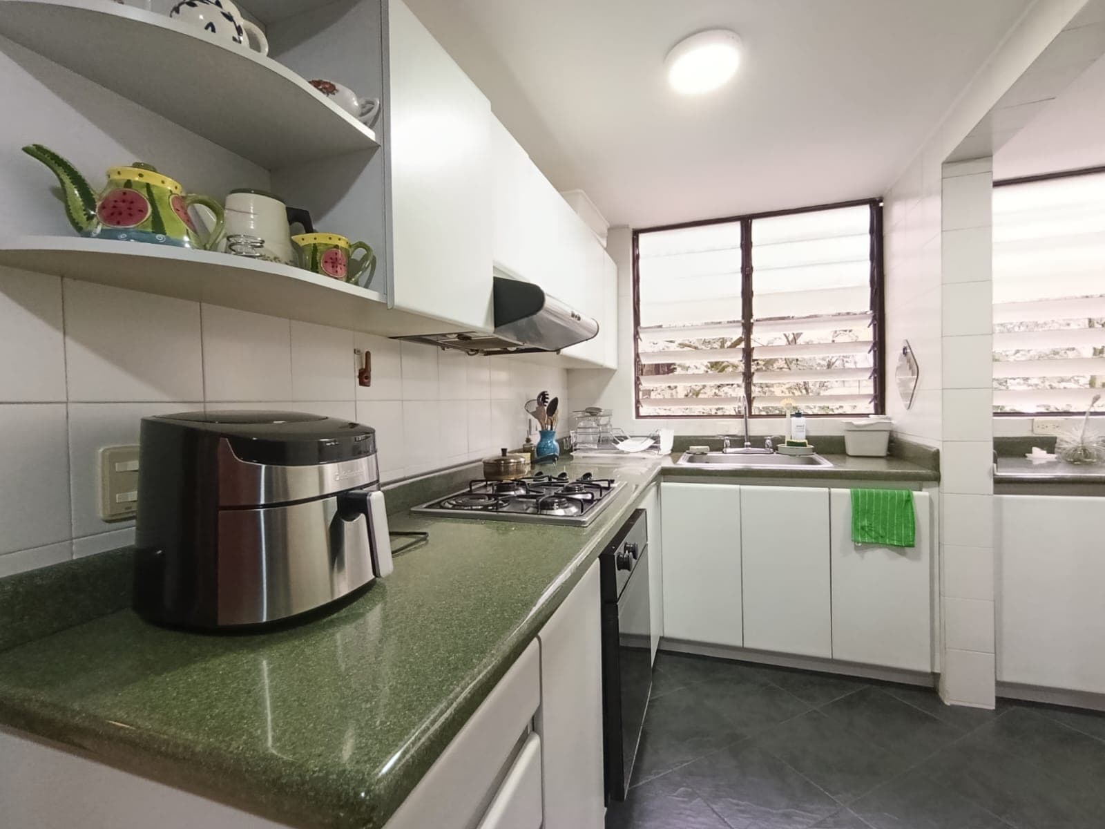 Apartamento en arriendo en Santa María De Los Ángeles, El Poblado, Medellín — foto 5 de 19