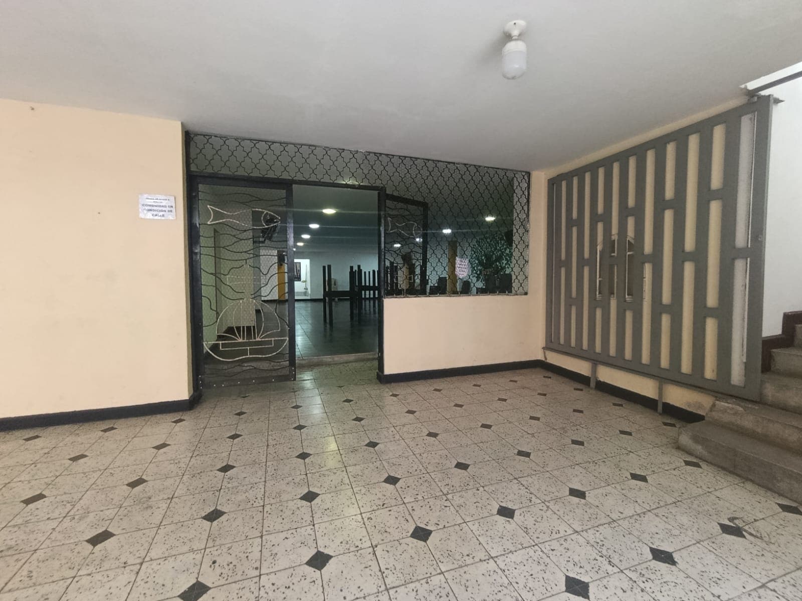 Local en arriendo en La Candelaria, Centro, Medellín — foto 1 de 17