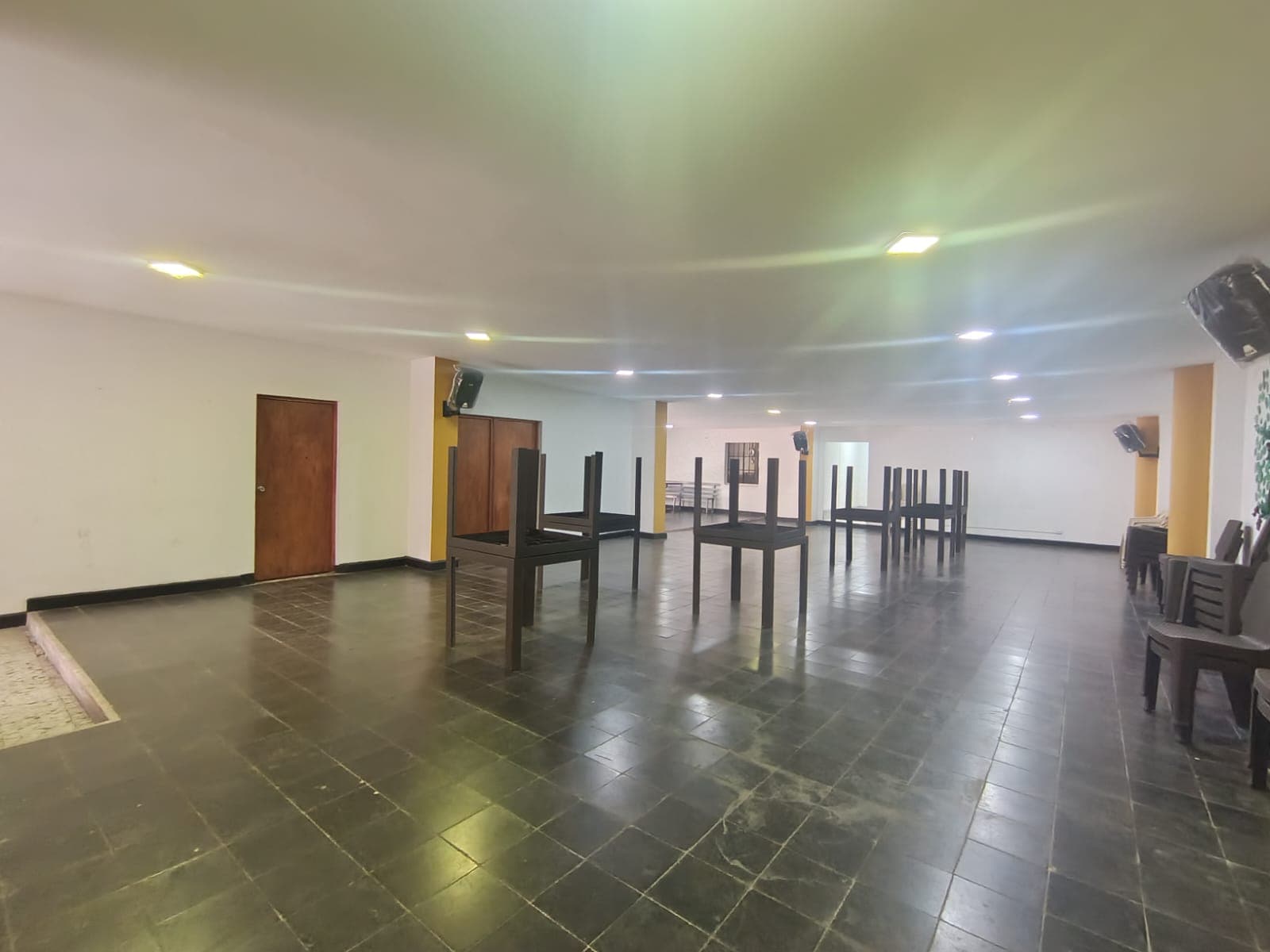 Local en arriendo en La Candelaria, Centro, Medellín — foto 3 de 17
