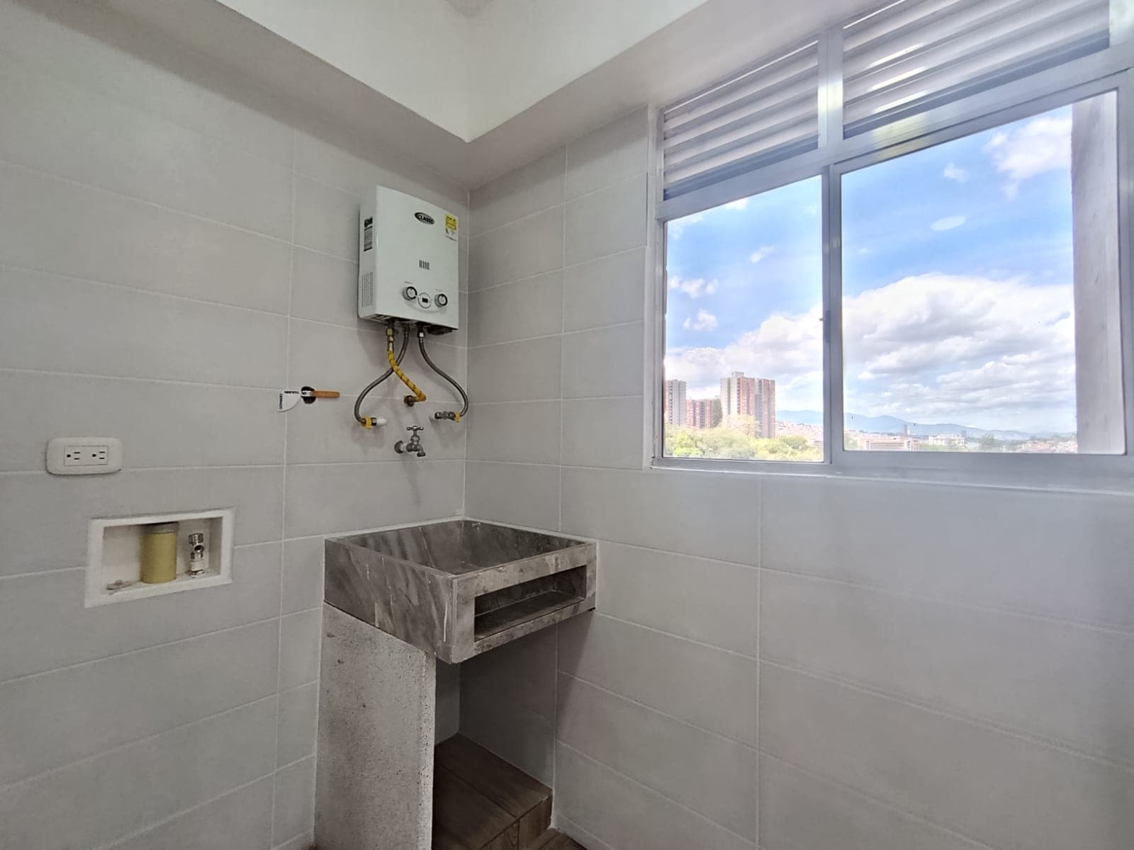 Apartamento en arriendo en Bello — foto 3 de 15