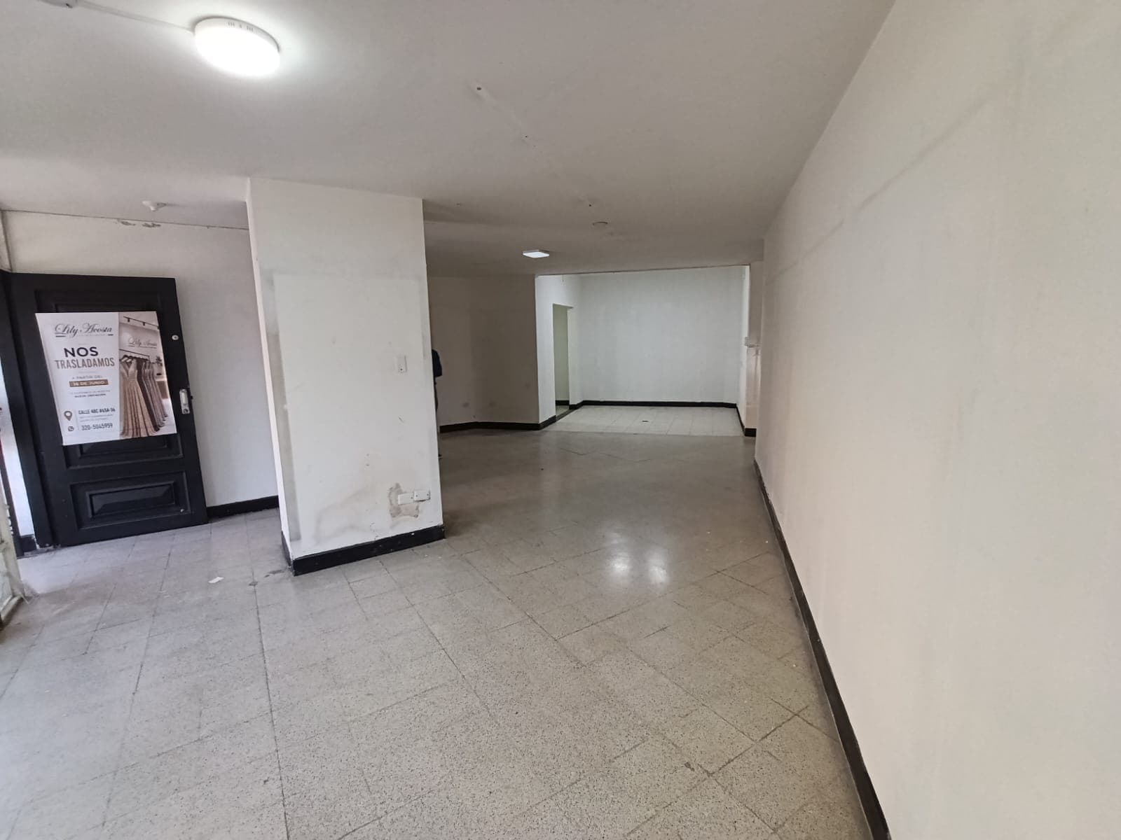 Casa Comercial en arriendo en Laureles, Medellín — foto 1 de 10