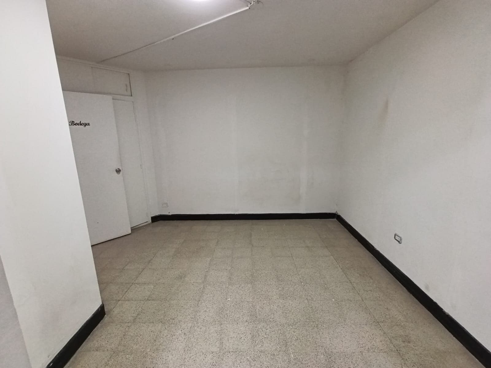 Casa Comercial en arriendo en Laureles, Medellín — foto 4 de 10