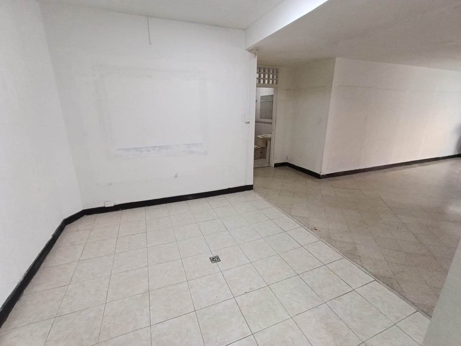 Casa Comercial en arriendo en Laureles, Medellín — foto 5 de 10