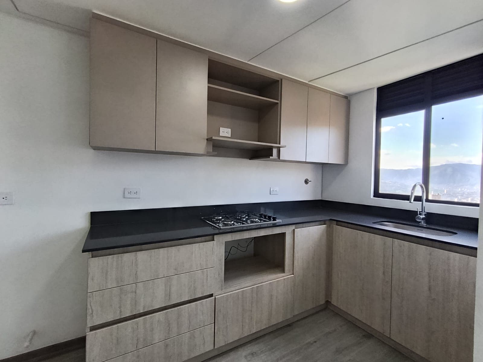 Apartamento en arriendo en Las Palmas, Centro, Medellín — foto 5 de 15
