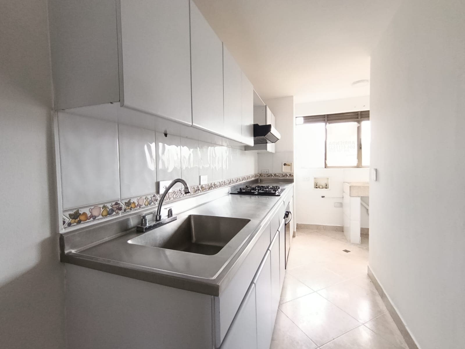 Apartamento en arriendo en Castropol, El Poblado, Medellín — foto 4 de 17