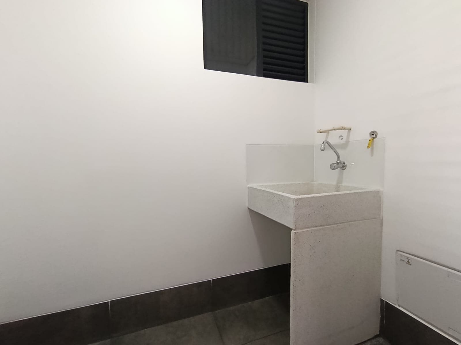 Apartaestudio en arriendo en Los Balsos, El Poblado, Medellín — foto 4 de 12