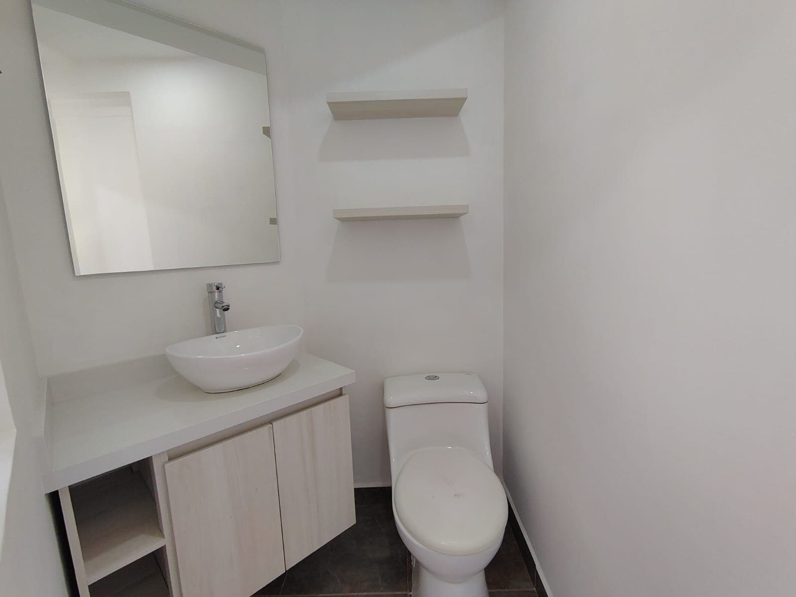 Apartamento en arriendo en Loma Del Escobero, Envigado — foto 2 de 20