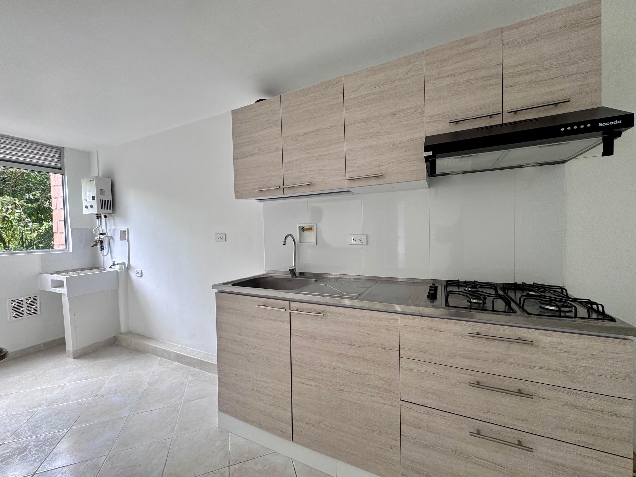 Apartamento en arriendo en Alto De Misael, Envigado — foto 4 de 18