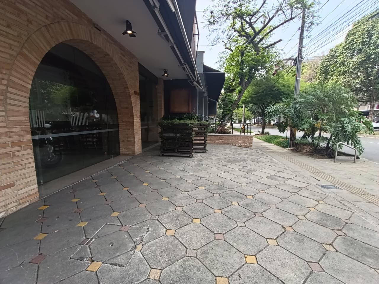 Local en arriendo en Laureles, Medellín — foto 2 de 20