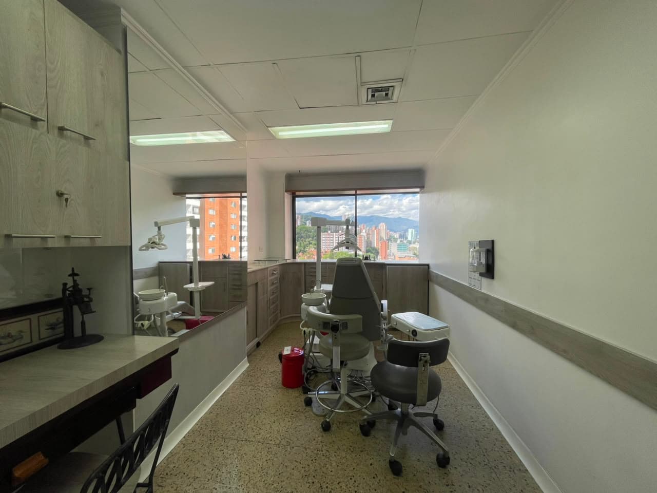 Consultorio en arriendo en San Diego, El Poblado, Medellín — foto 1 de 16