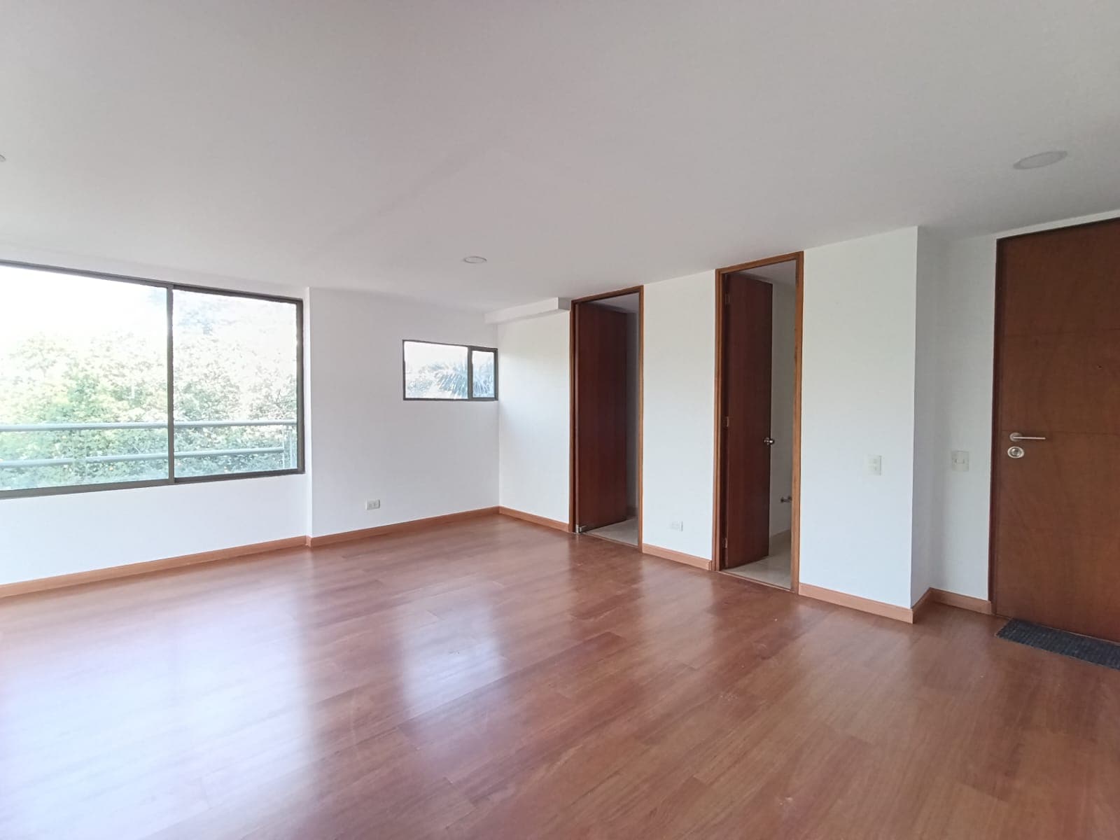 Apartamento en arriendo en Patio Bonito, El Poblado, Medellín — foto 4 de 12