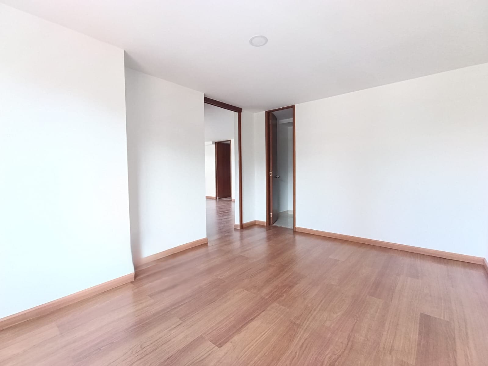 Apartamento en arriendo en Patio Bonito, El Poblado, Medellín — foto 5 de 12