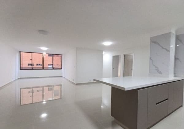 Apartamento en arriendo en Zuñiga, Envigado — foto 1 de 18