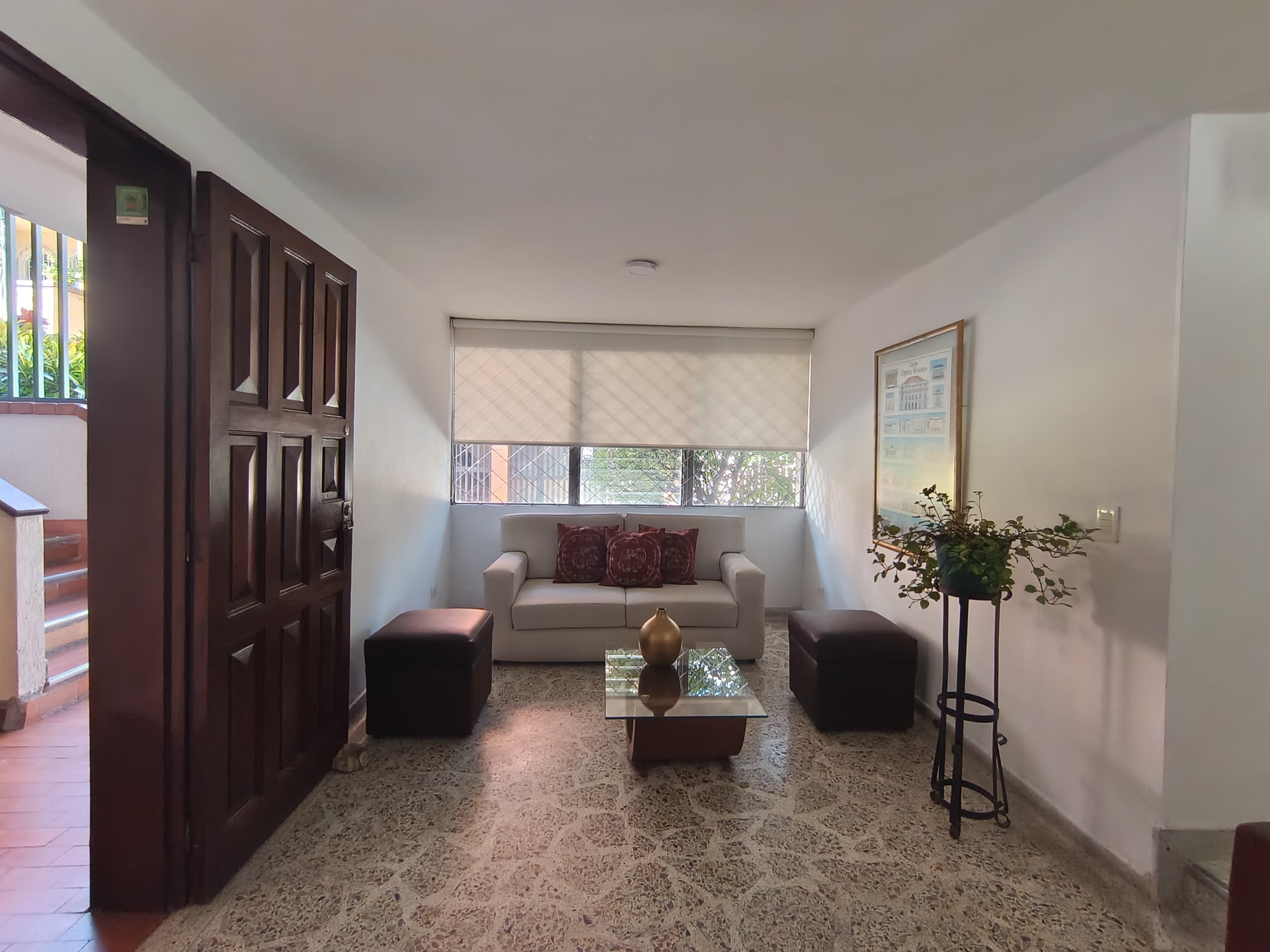 Casa Vivienda en arriendo en El Velódromo, Laureles, Medellín — foto 1 de 20