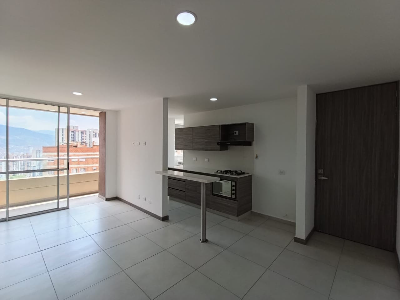 Apartamento en arriendo en La Florida, Sabaneta — foto 1 de 17