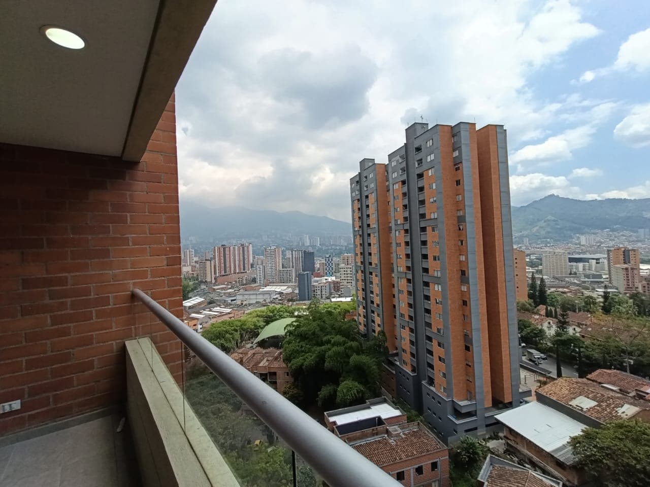 Apartamento en arriendo en La Florida, Sabaneta — foto 5 de 17