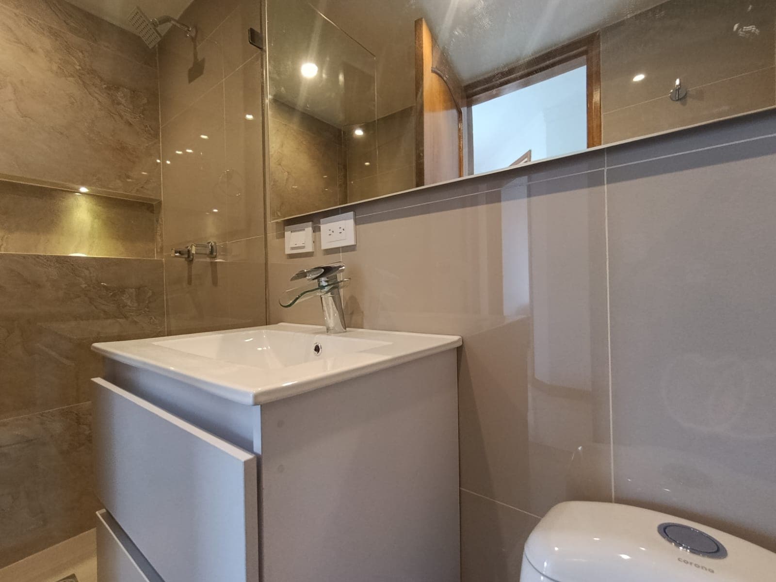 Apartamento en arriendo en Los Balsos, El Poblado, Medellín — foto 4 de 19