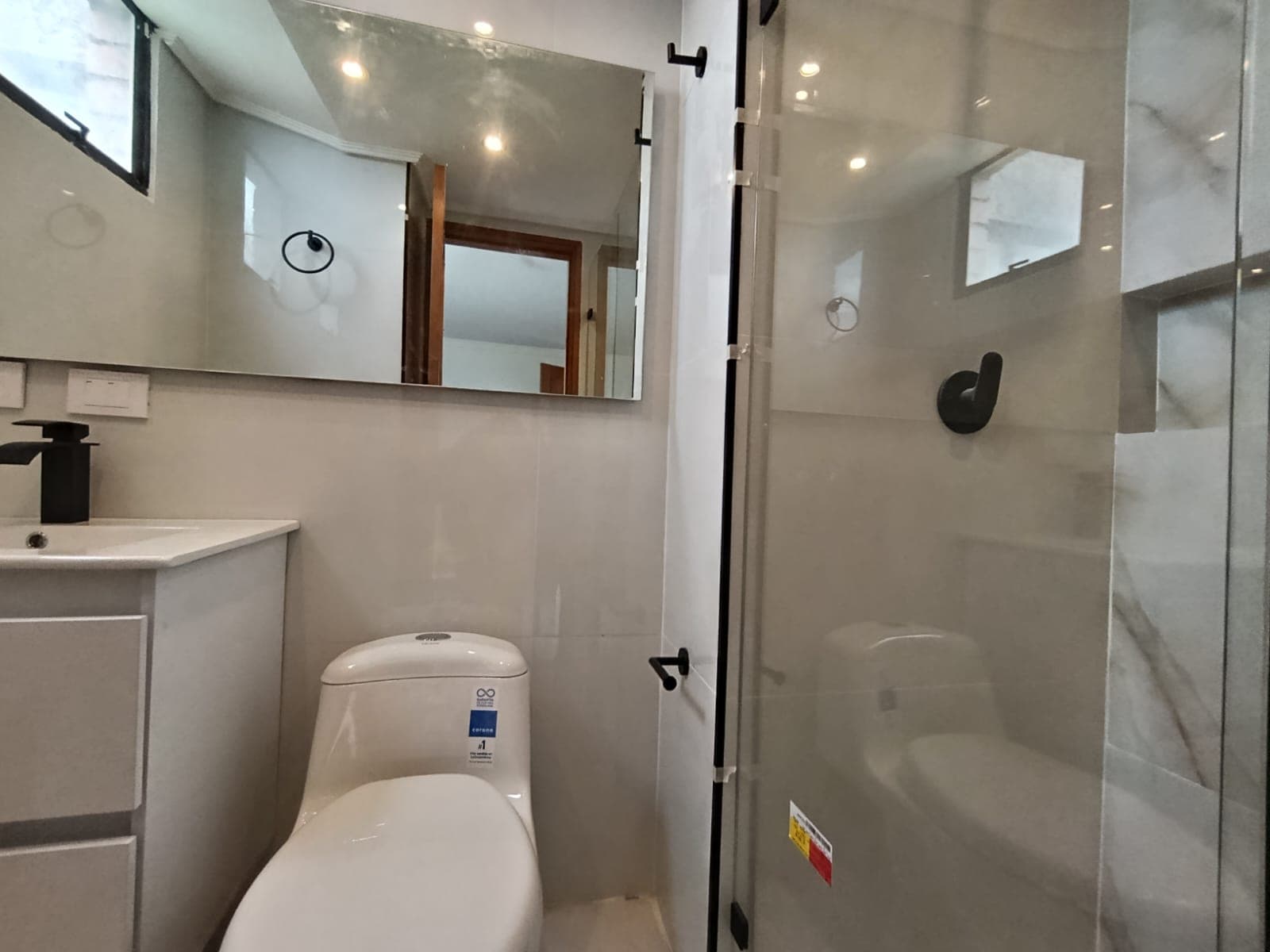 Apartamento en arriendo en Los Balsos, El Poblado, Medellín — foto 5 de 19