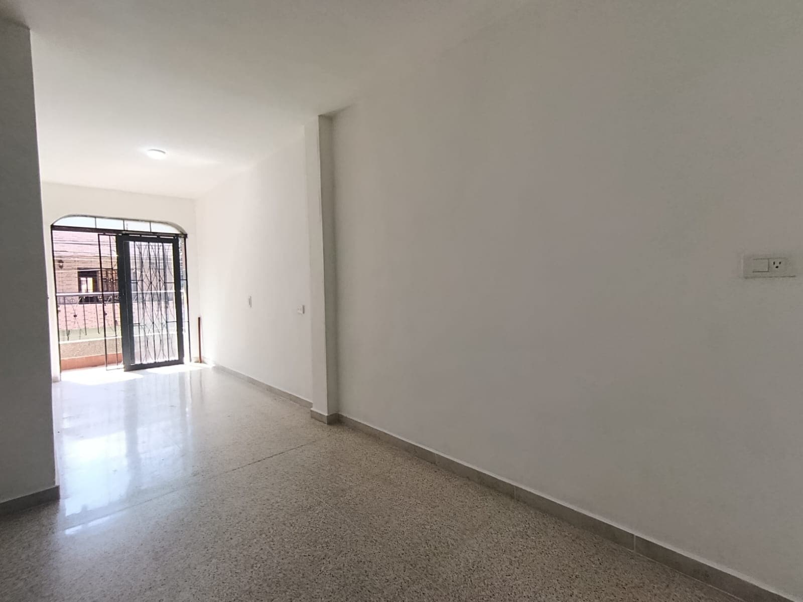 Apartamento en arriendo en Prado, Bello — foto 3 de 15