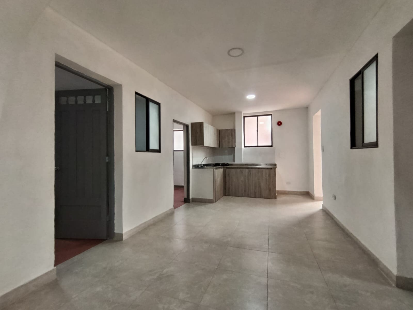 Casa Vivienda en arriendo en Prado, Centro, Medellín — foto 1 de 20