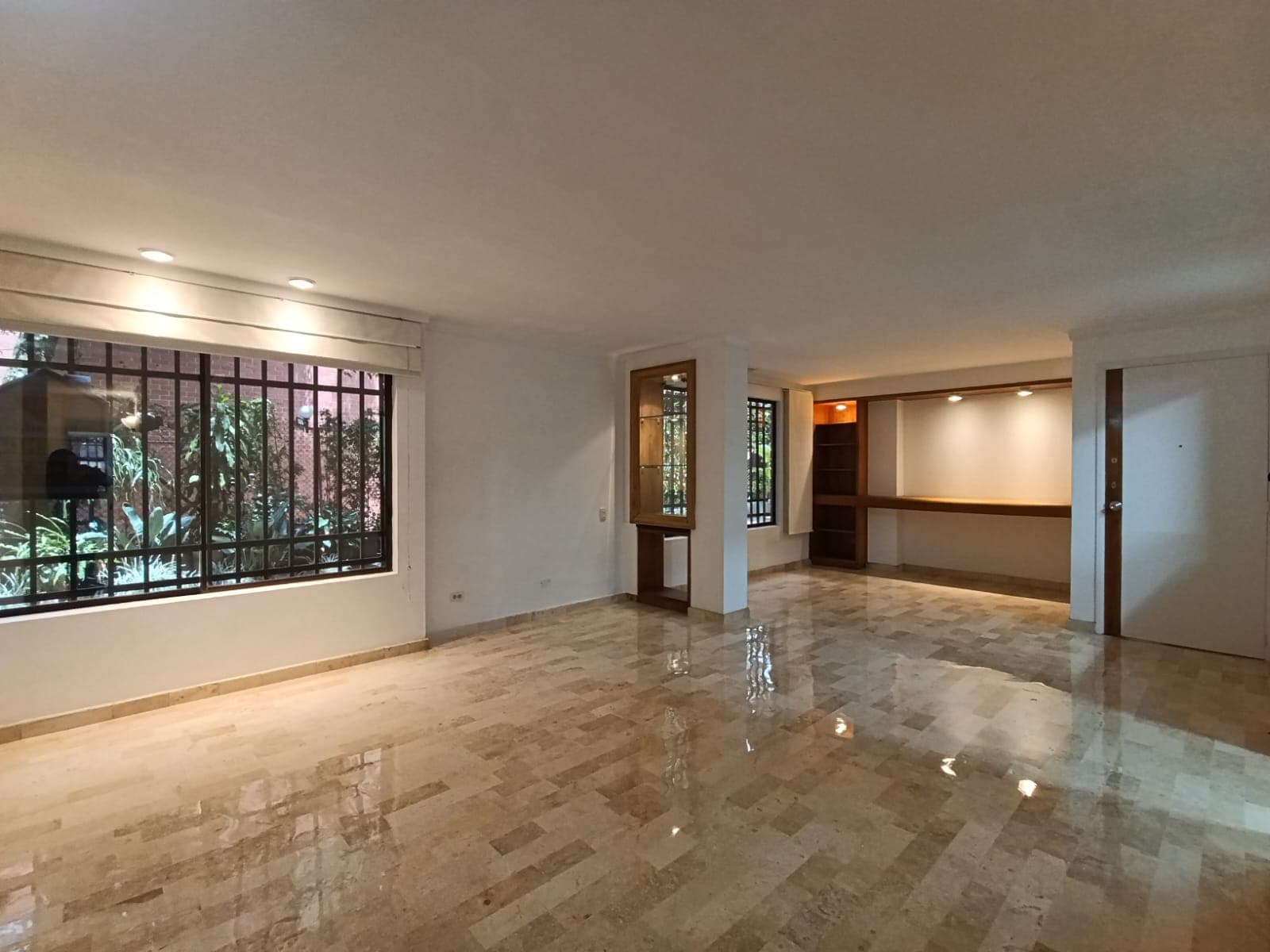 Apartamento en arriendo en Las Lomas, El Poblado, Medellín — foto 1 de 15