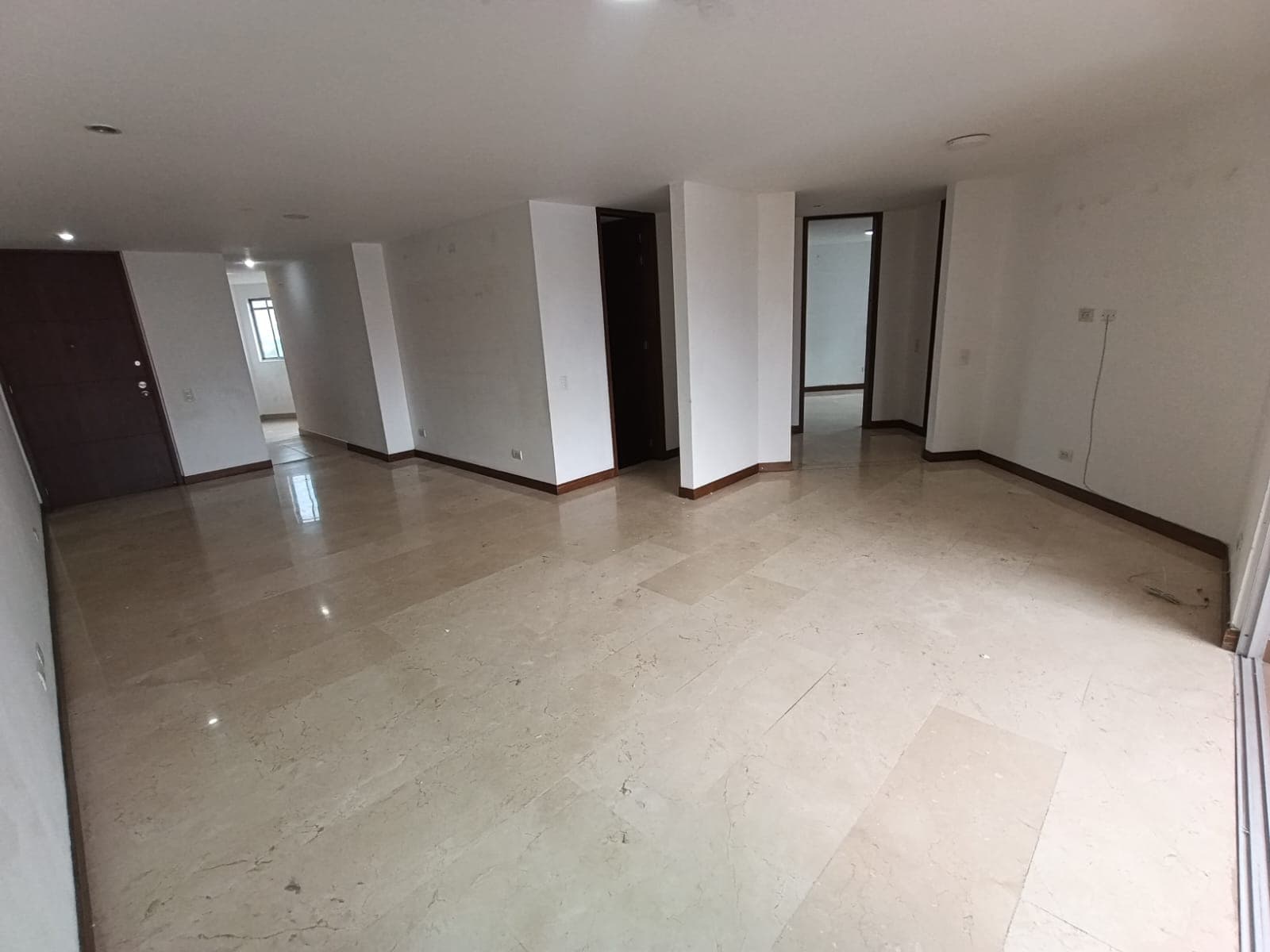 Apartamento en arriendo en Laureles, Medellín — foto 1 de 20