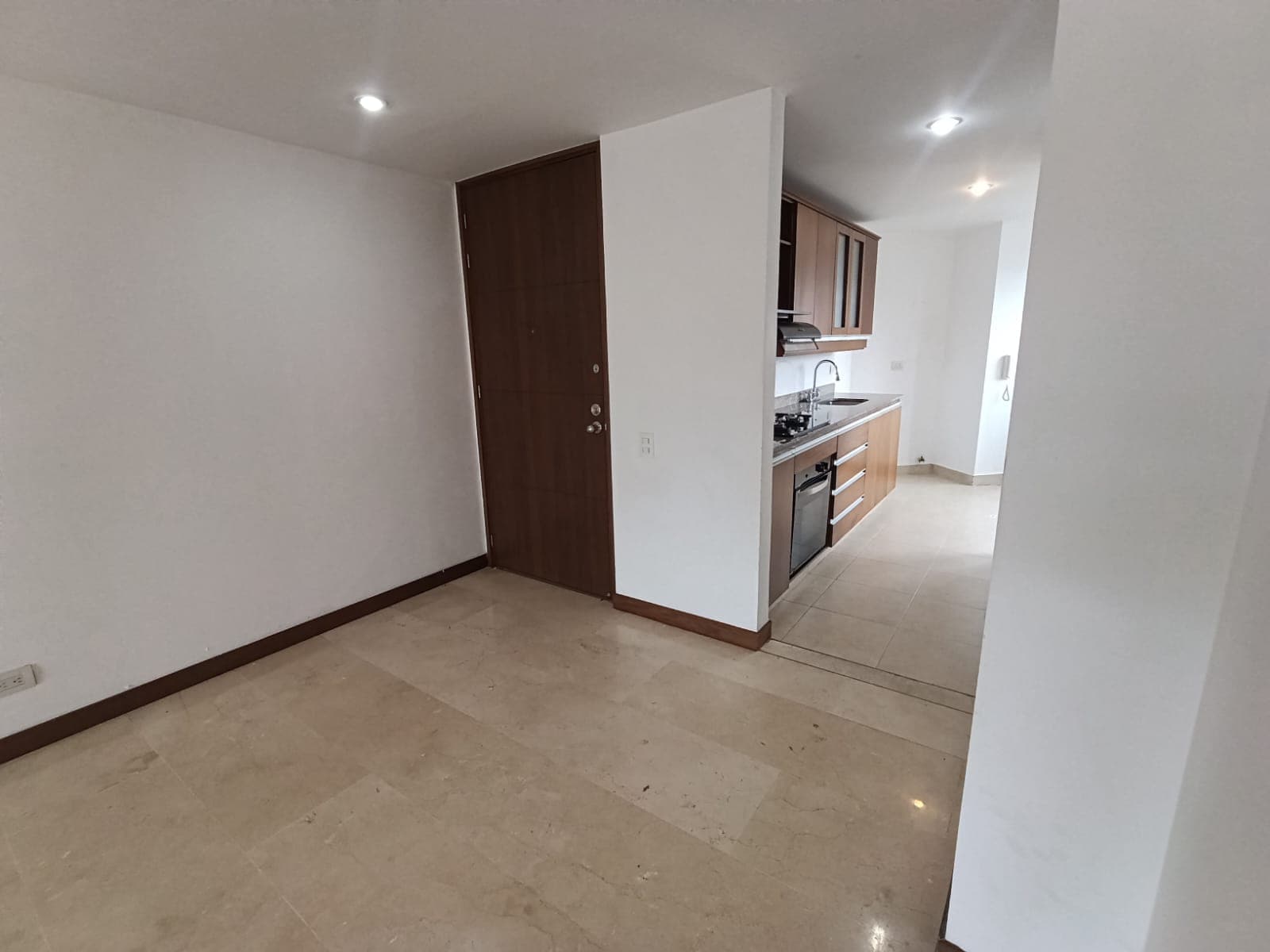 Apartamento en arriendo en Laureles, Medellín — foto 2 de 20