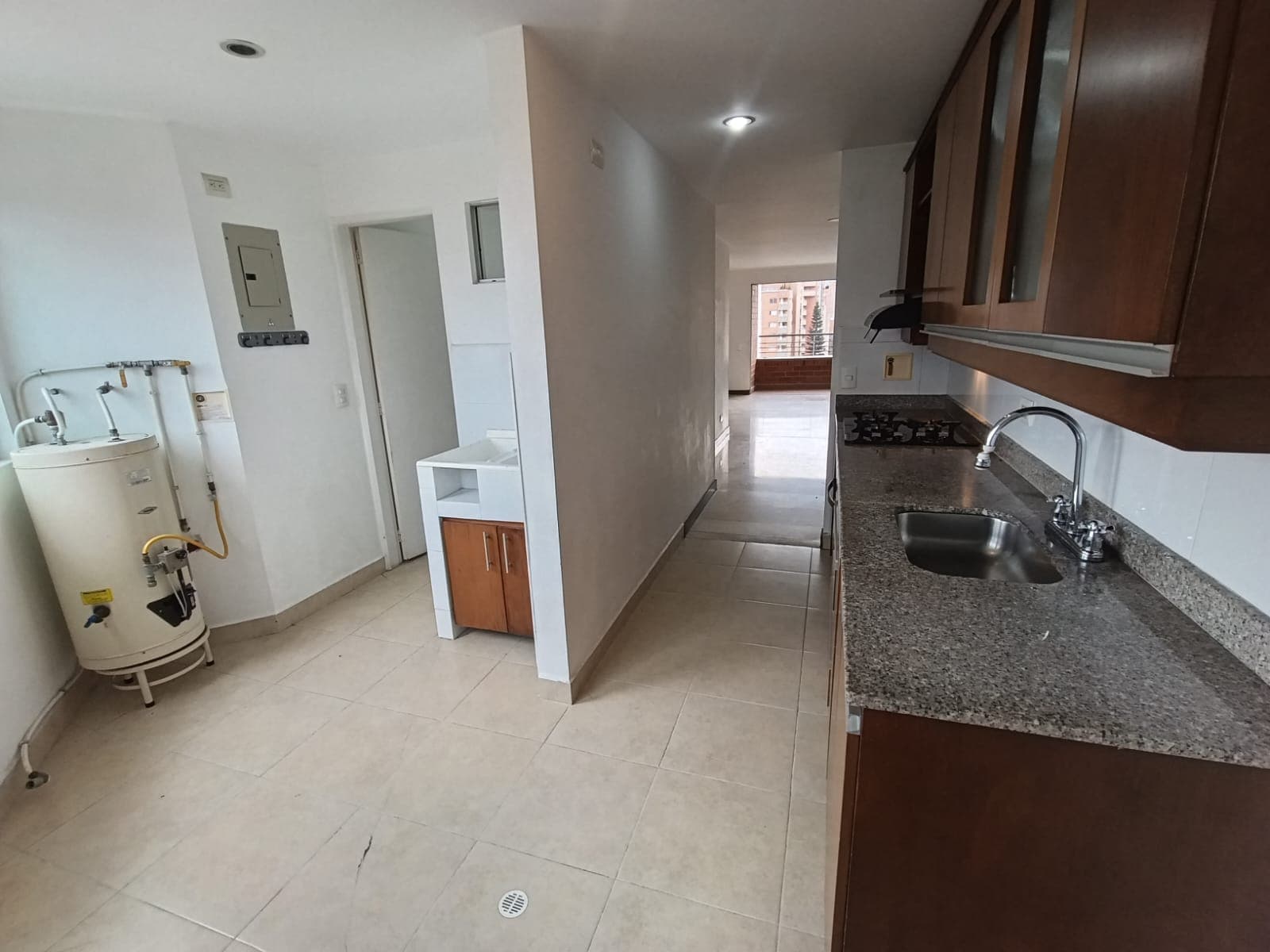Apartamento en arriendo en Laureles, Medellín — foto 4 de 20