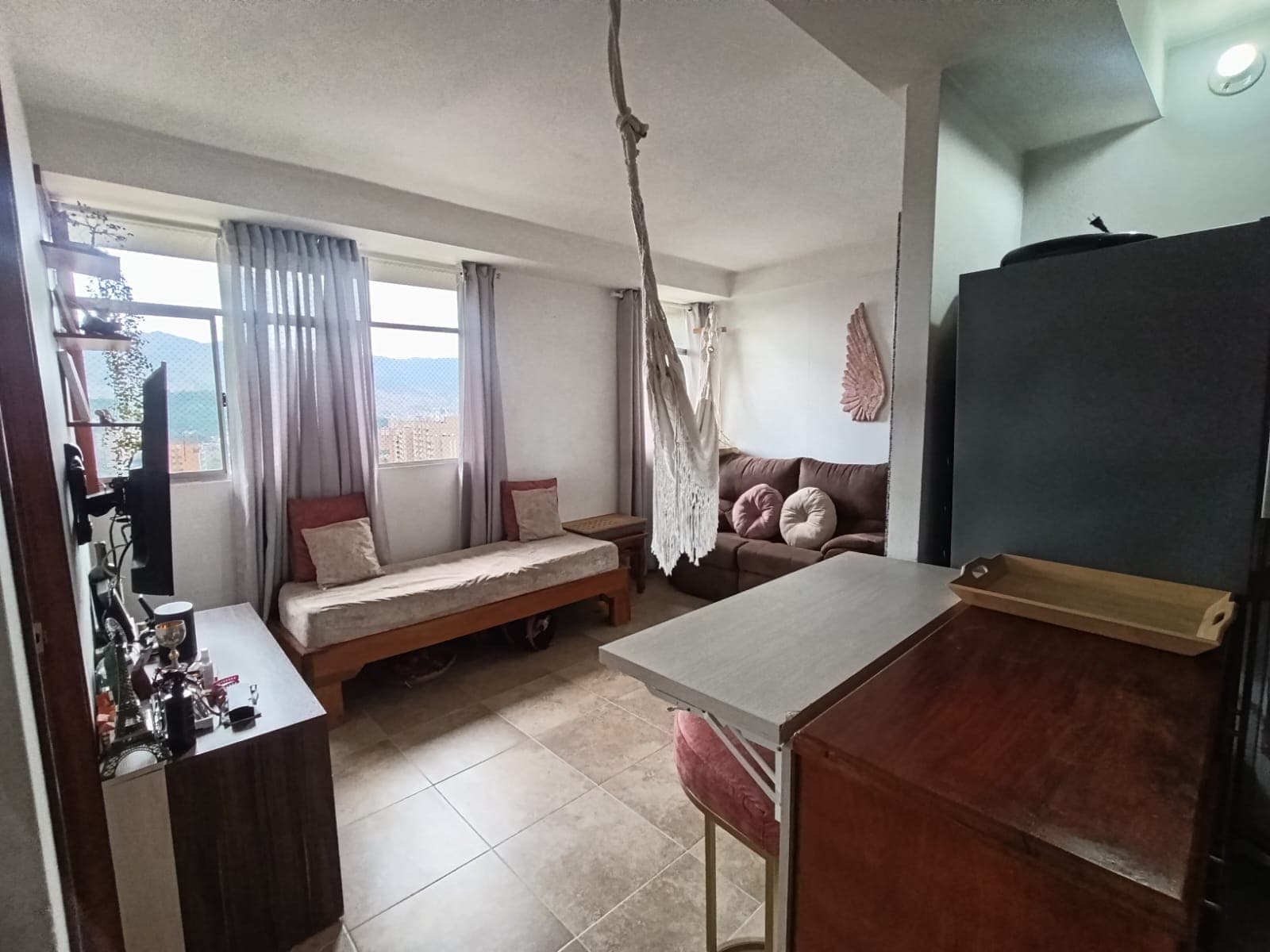 Apartaestudio en arriendo en Calasanz Parte Alta, La America, Medellín — foto 3 de 10