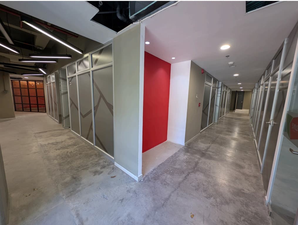 Local en arriendo en Castropol, El Poblado, Medellín — foto 3 de 7