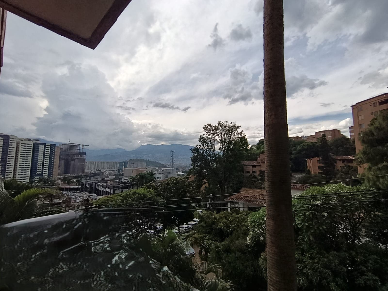 Apartamento en arriendo en Castropol, El Poblado, Medellín — foto 1 de 11