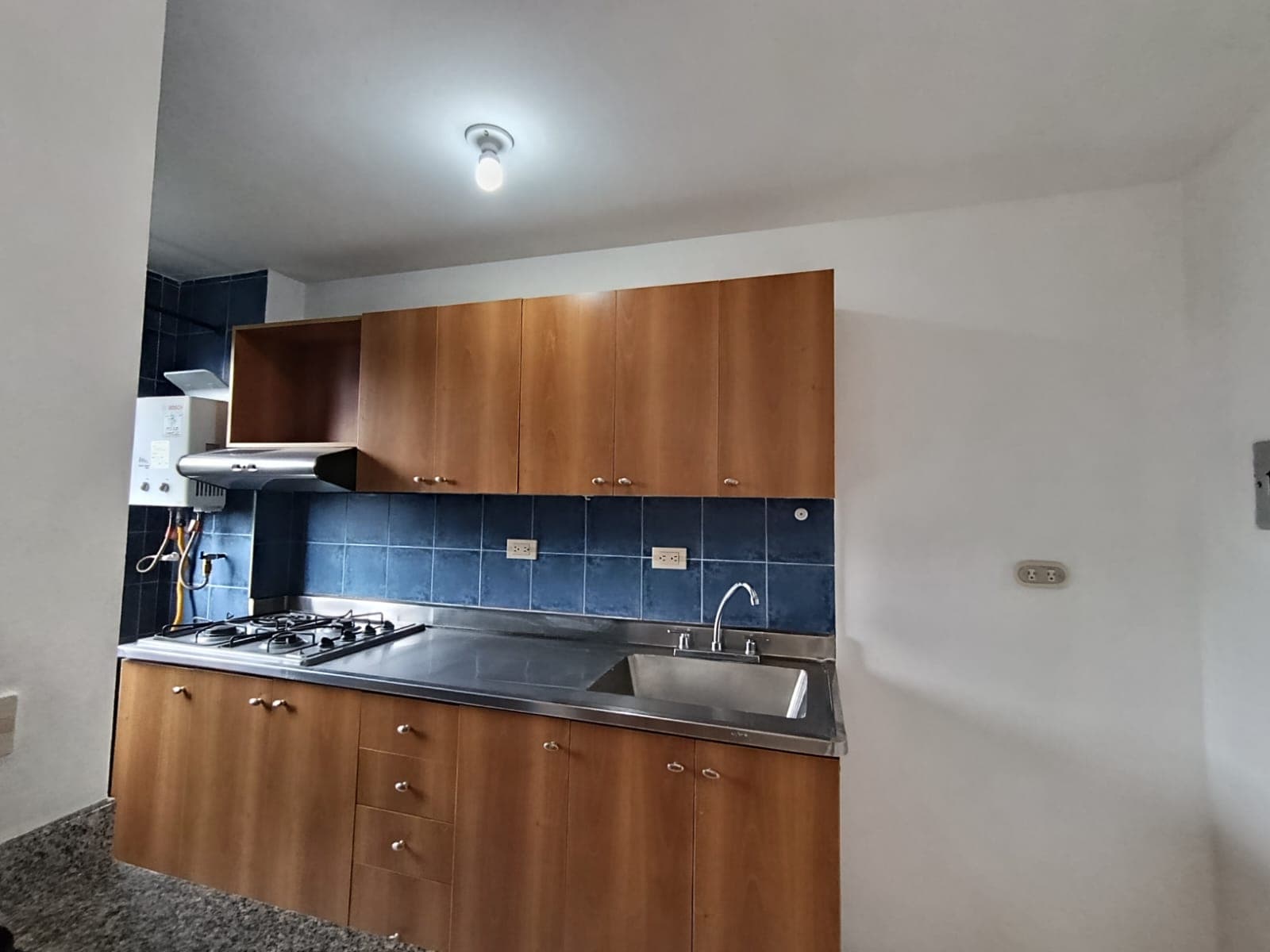 Apartamento en arriendo en Castropol, El Poblado, Medellín — foto 3 de 11