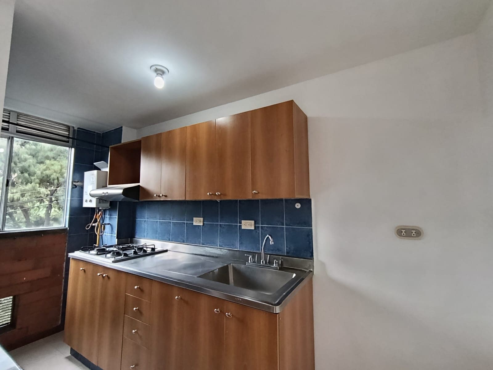 Apartamento en arriendo en Castropol, El Poblado, Medellín — foto 4 de 11