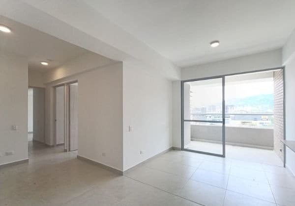 Apartamento en arriendo en Jardines, Envigado — foto 1 de 13