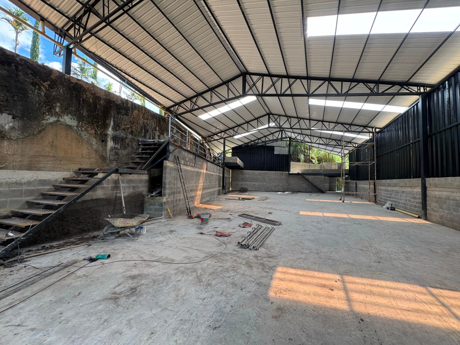 Bodega en arriendo en Vereda La Miel, Caldas — foto 1 de 15