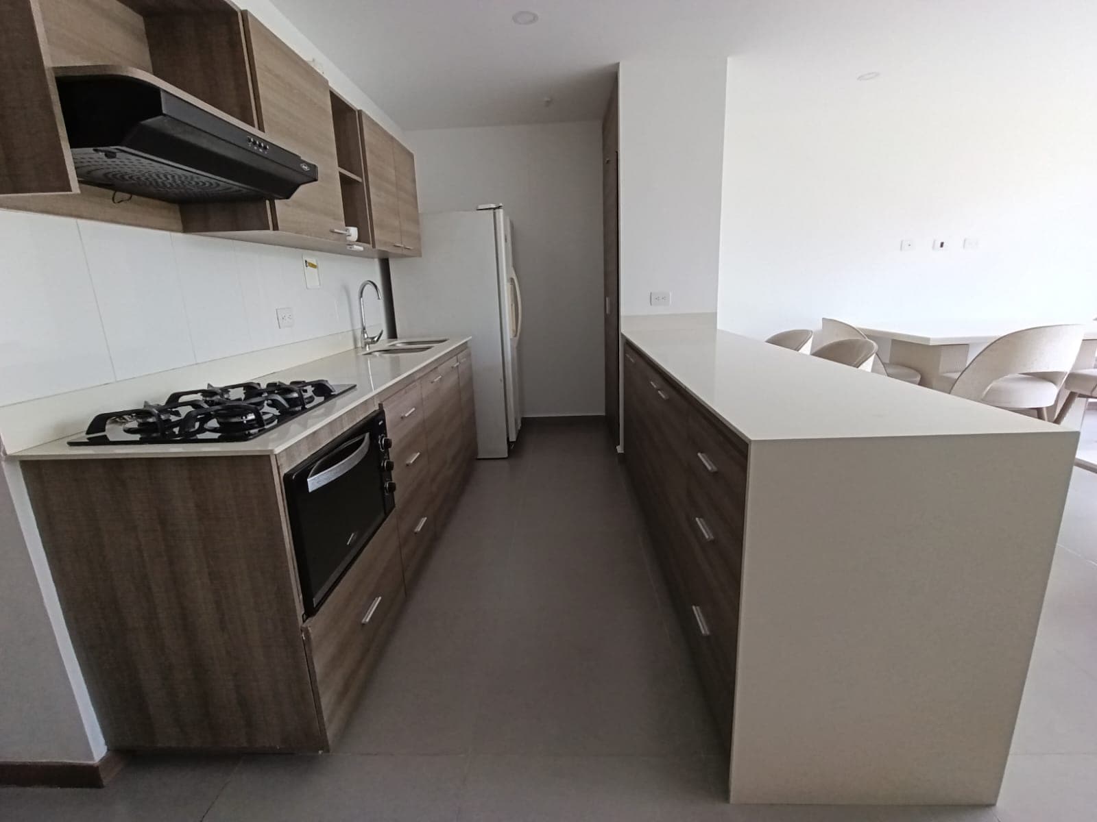 Apartamento en arriendo en Loma Del Escobero, Envigado — foto 2 de 13