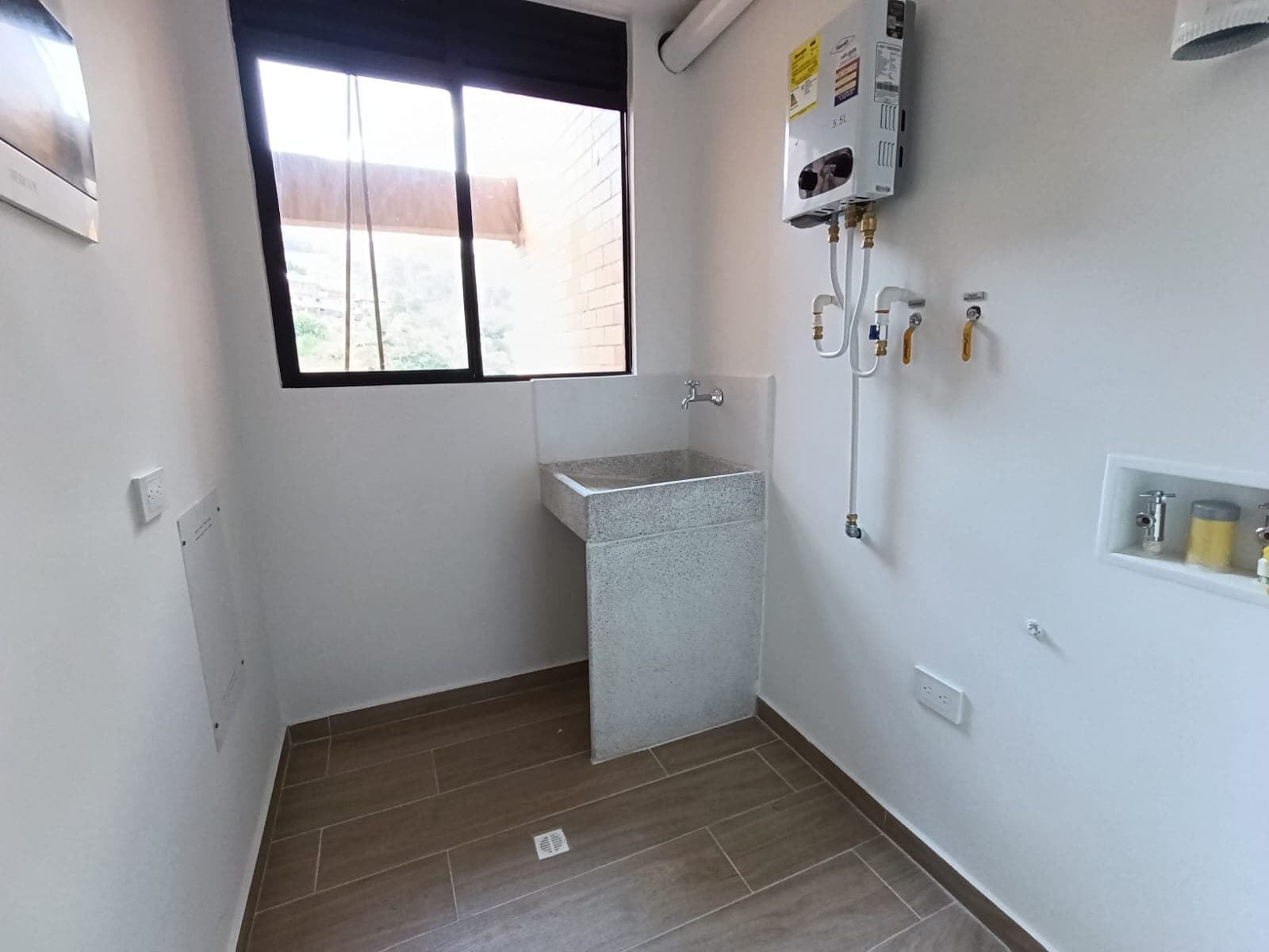 Apartamento en arriendo en Camino Verde, Envigado — foto 2 de 11