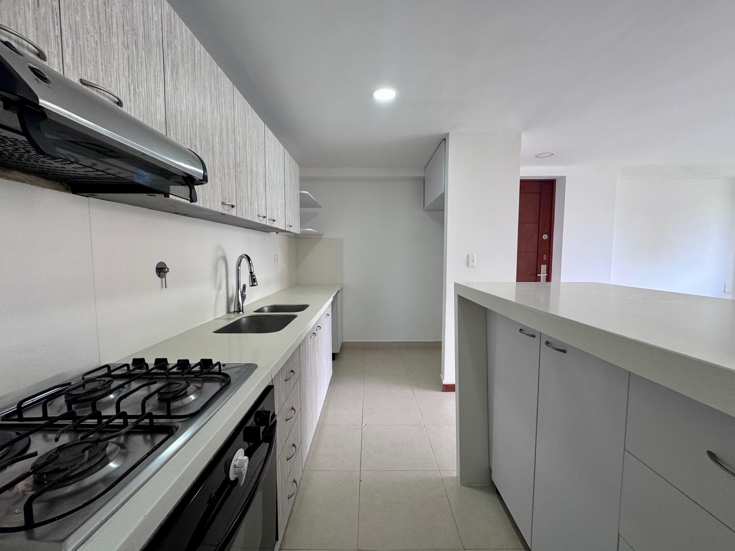 Apartamento en arriendo en Loma Benedictinos, Envigado — foto 2 de 16