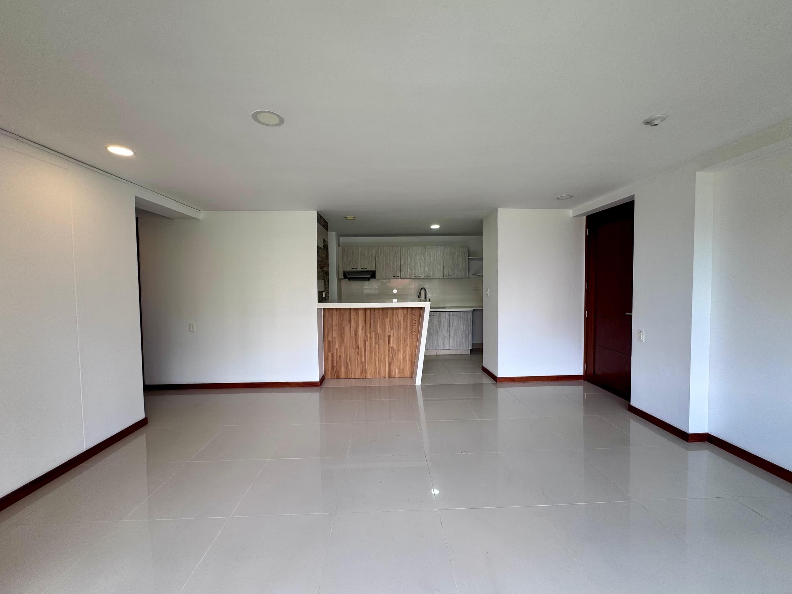 Apartamento en arriendo en Loma Benedictinos, Envigado — foto 3 de 16