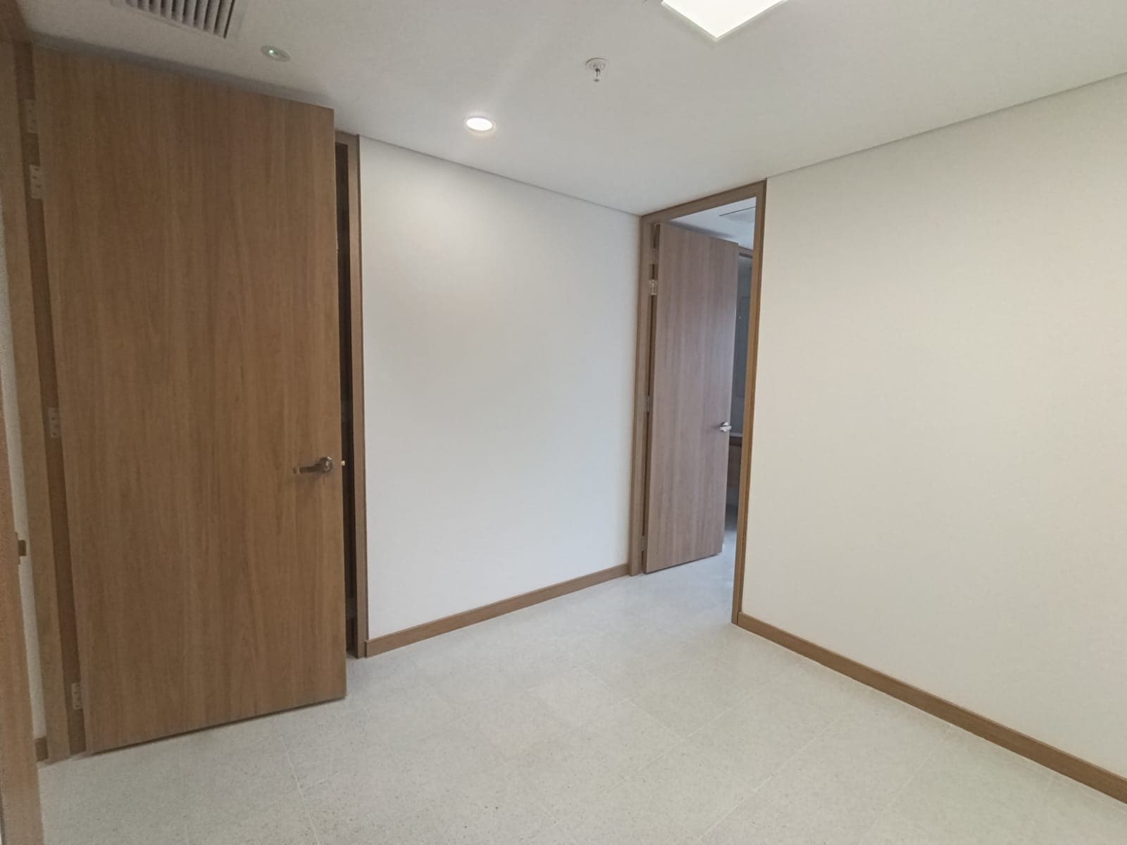 Consultorio en arriendo en Los Pinos, La America, Medellín — foto 2 de 13