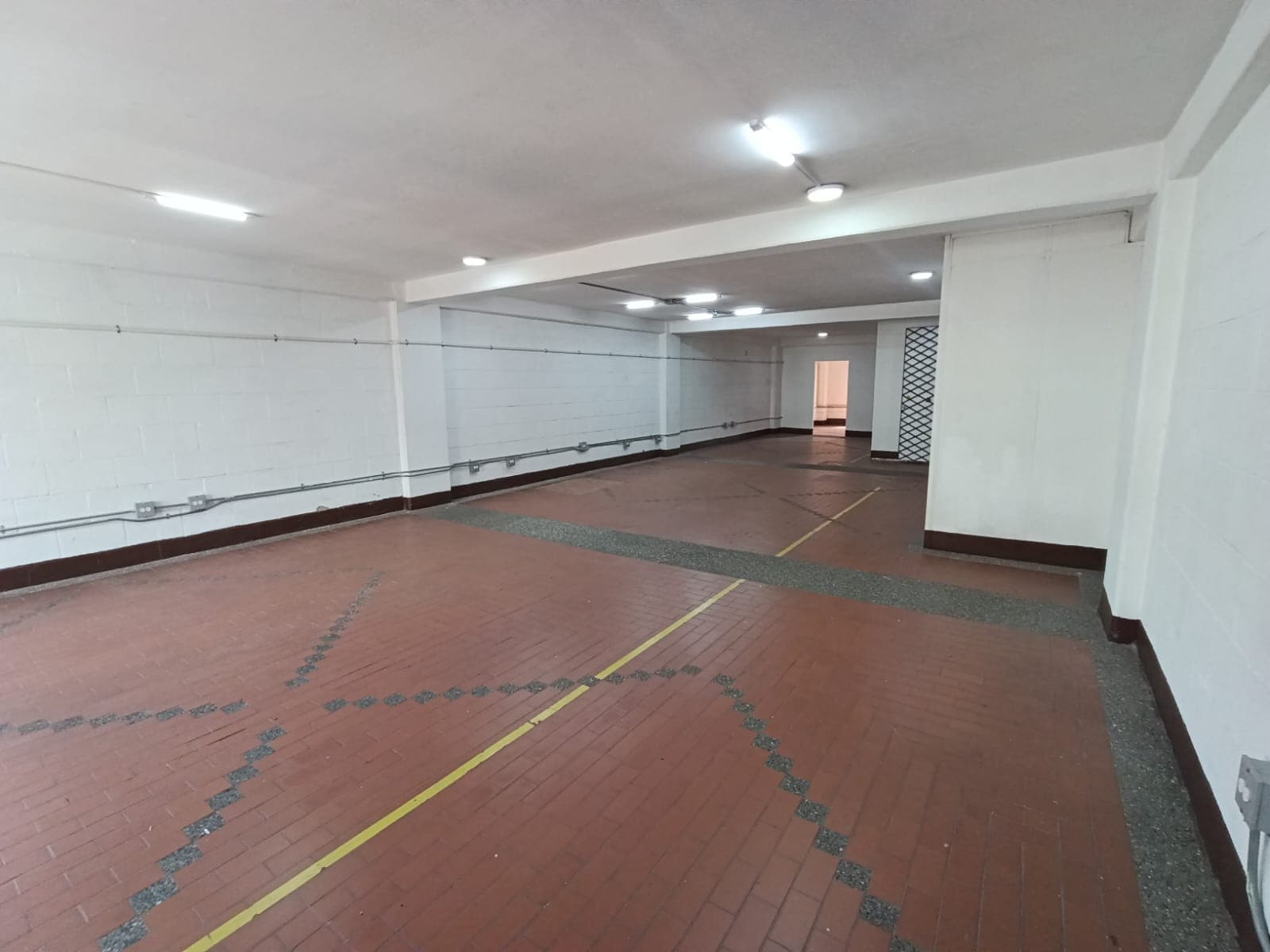 Bodega en arriendo en Guayabal, Medellín — foto 2 de 12