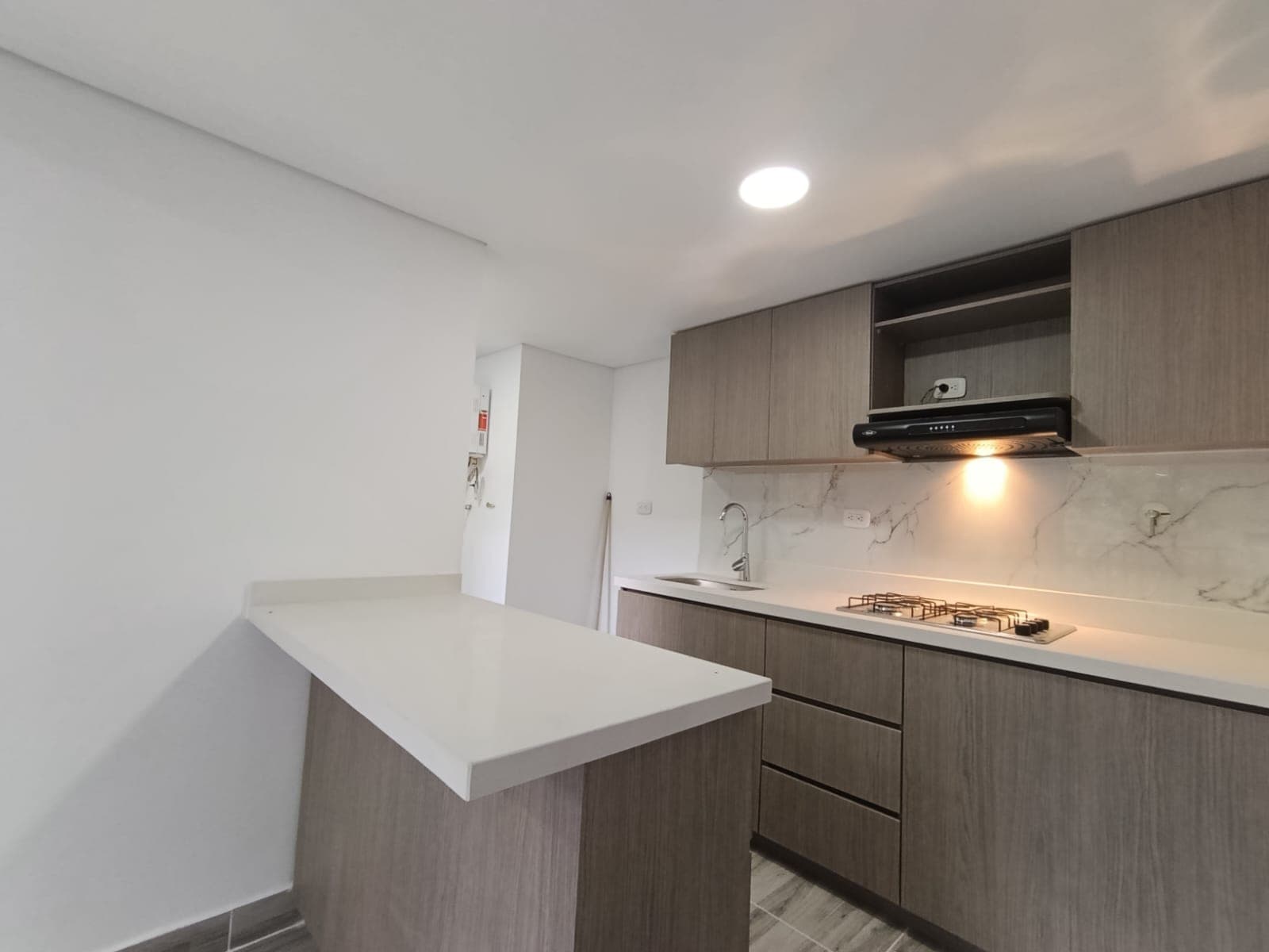 Apartamento en arriendo en Bucaros, Bello — foto 1 de 15