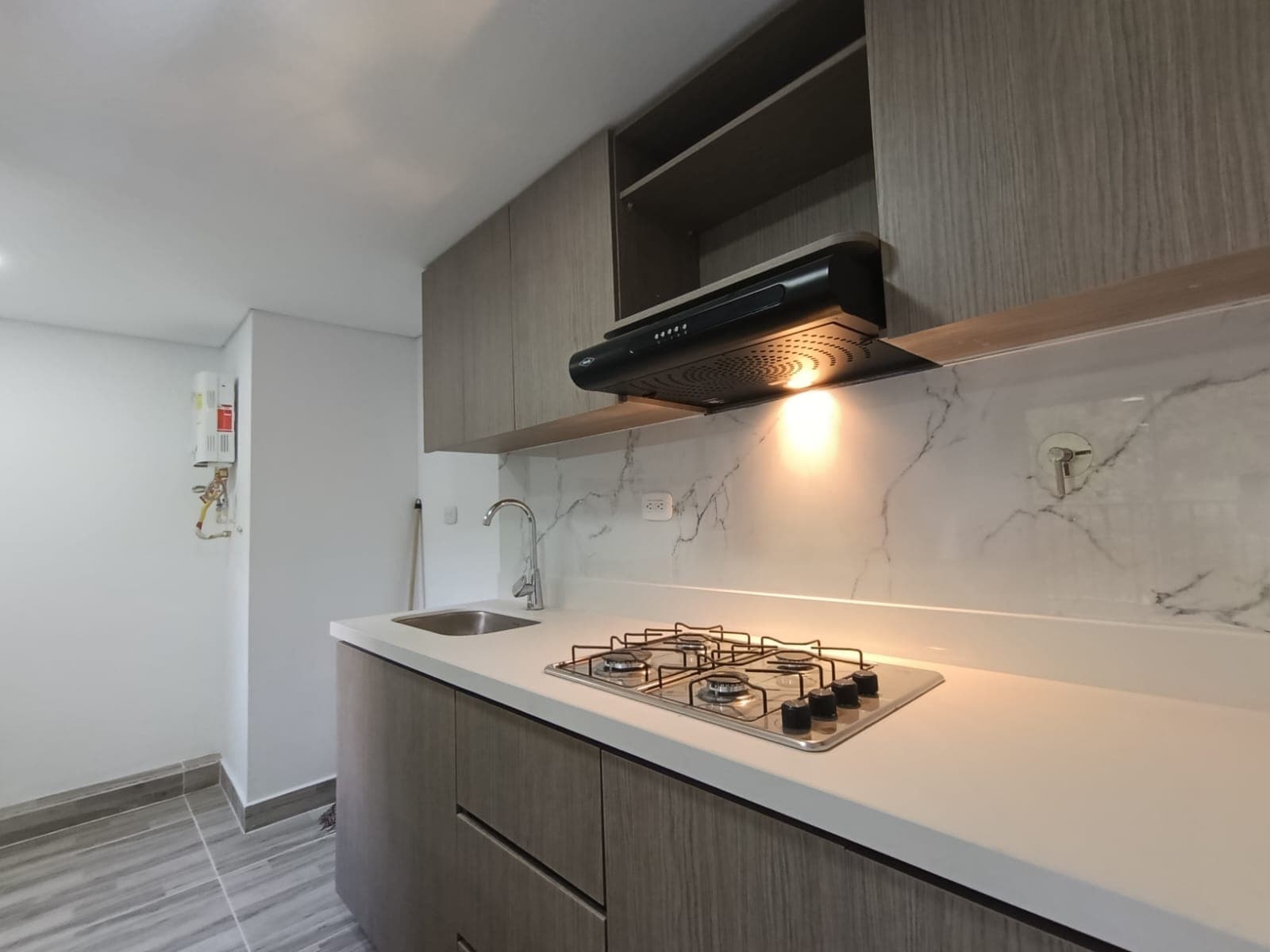Apartamento en arriendo en Bucaros, Bello — foto 3 de 15